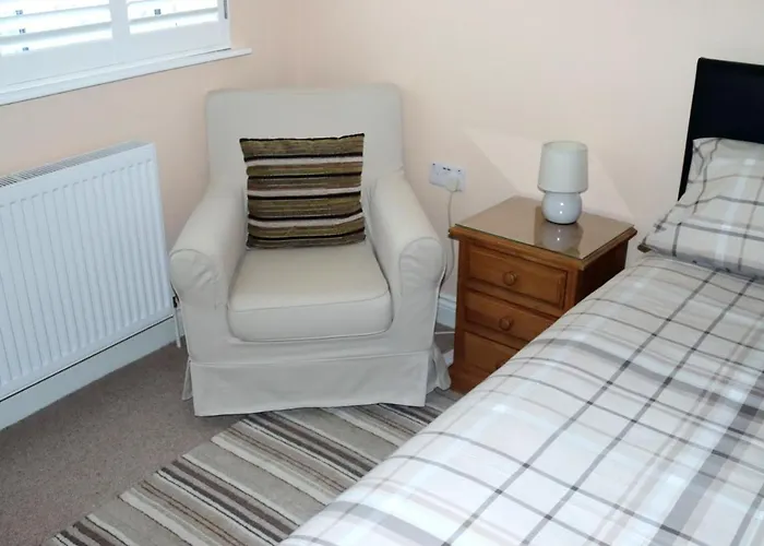 Highworth House Bed & Breakfast Swindon